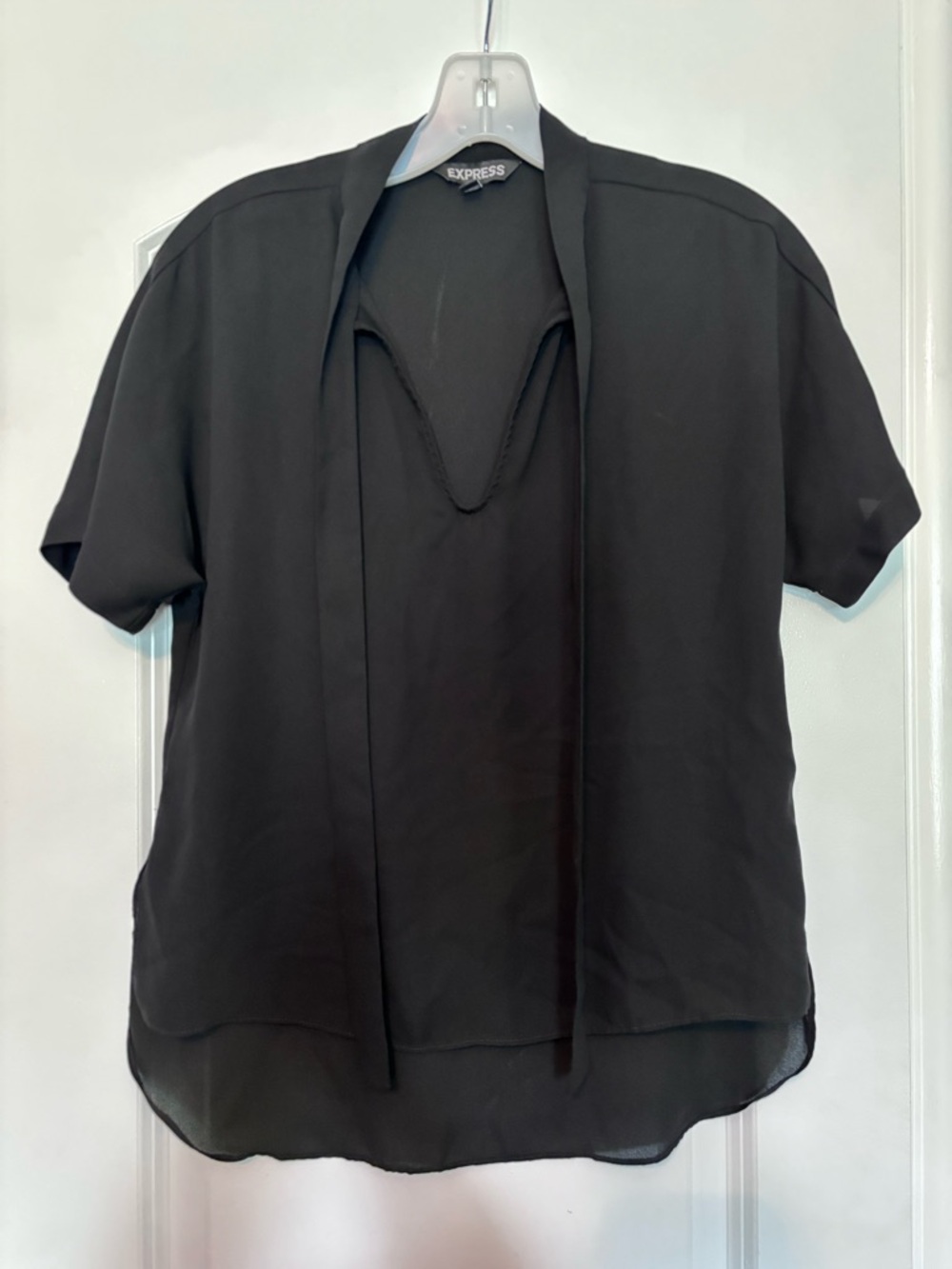 Express Black Short-Sleeve Tie-Neck Blouse Size XS